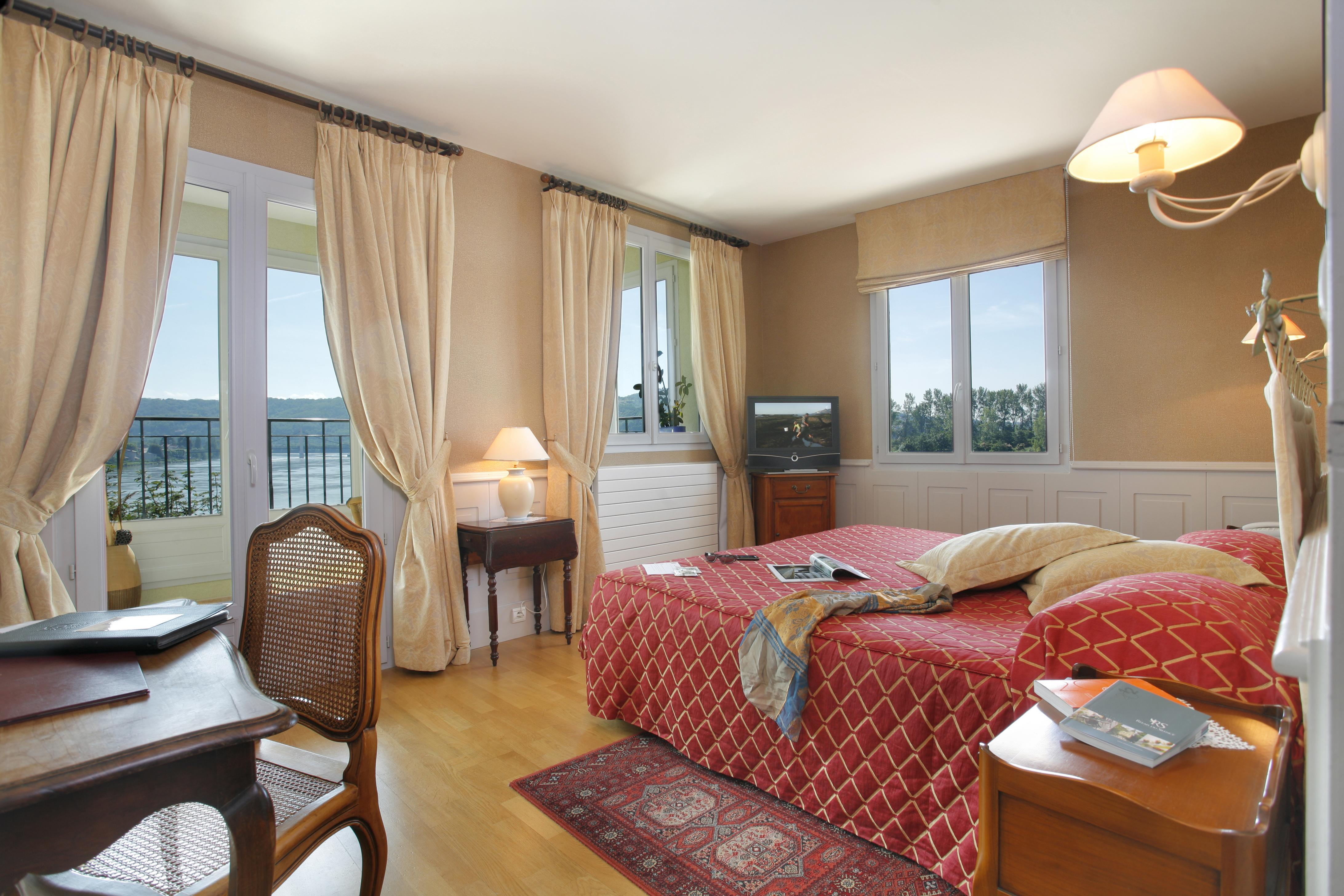 Hotel Beau Rivage Condrieu Кондриё Экстерьер фото