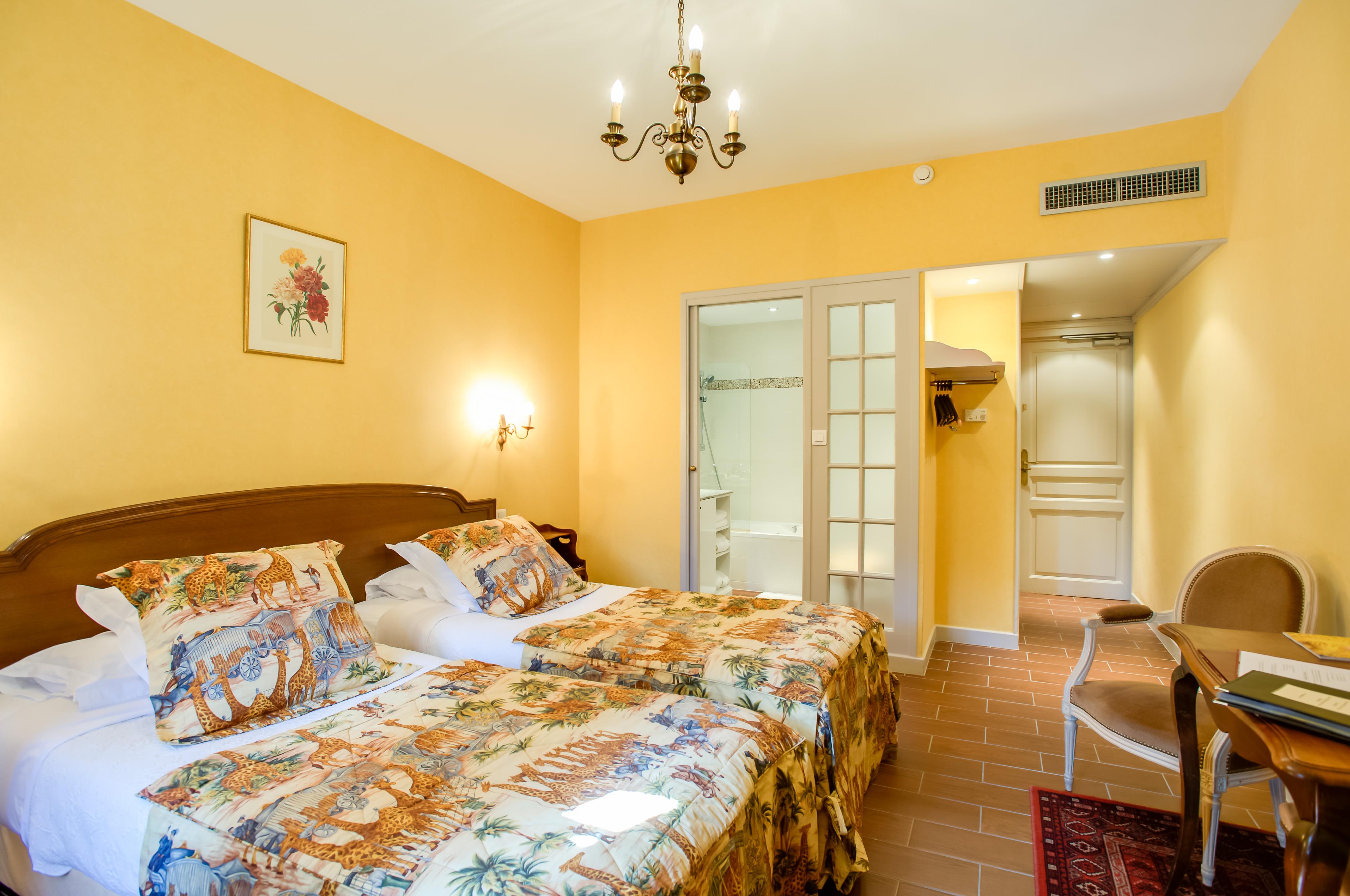 Hotel Beau Rivage Condrieu Кондриё Экстерьер фото