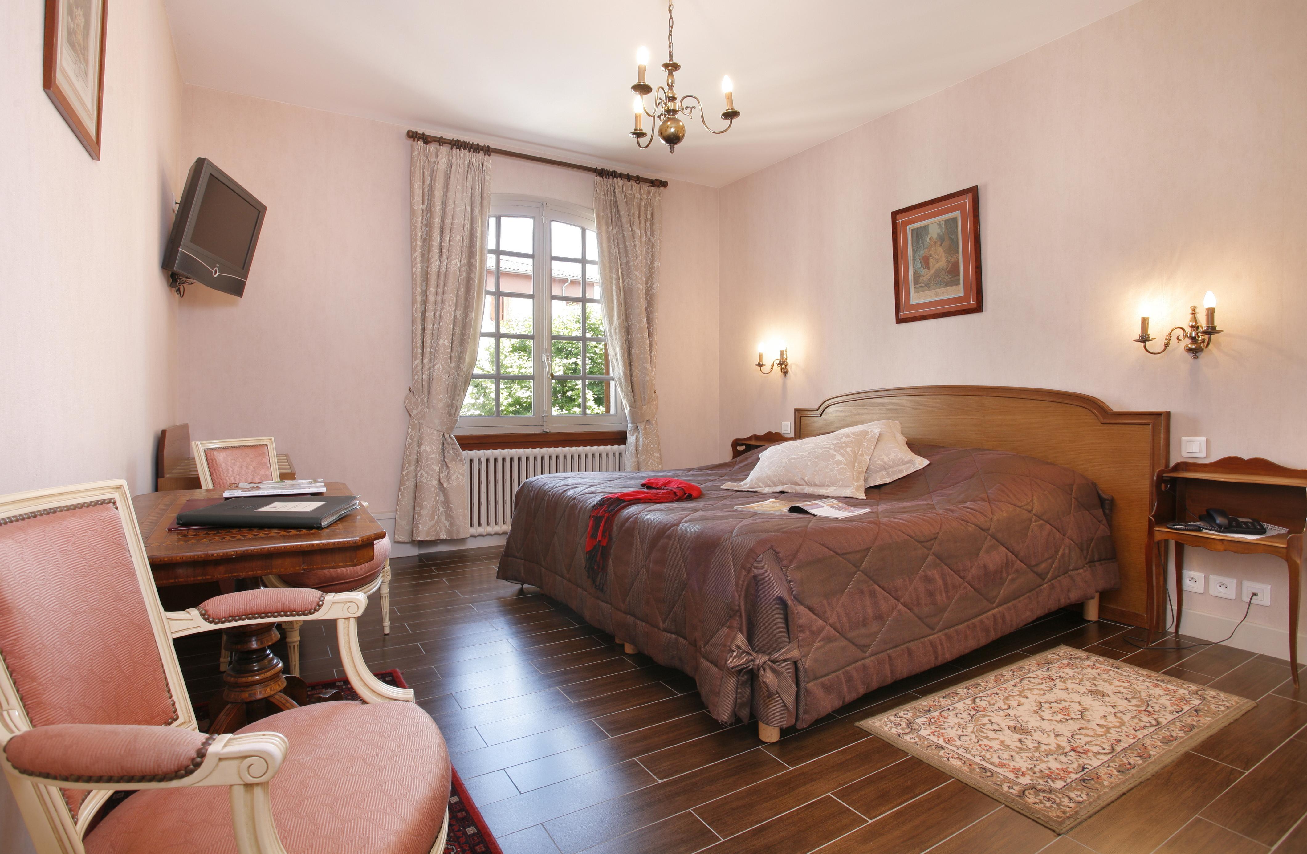 Hotel Beau Rivage Condrieu Кондриё Экстерьер фото