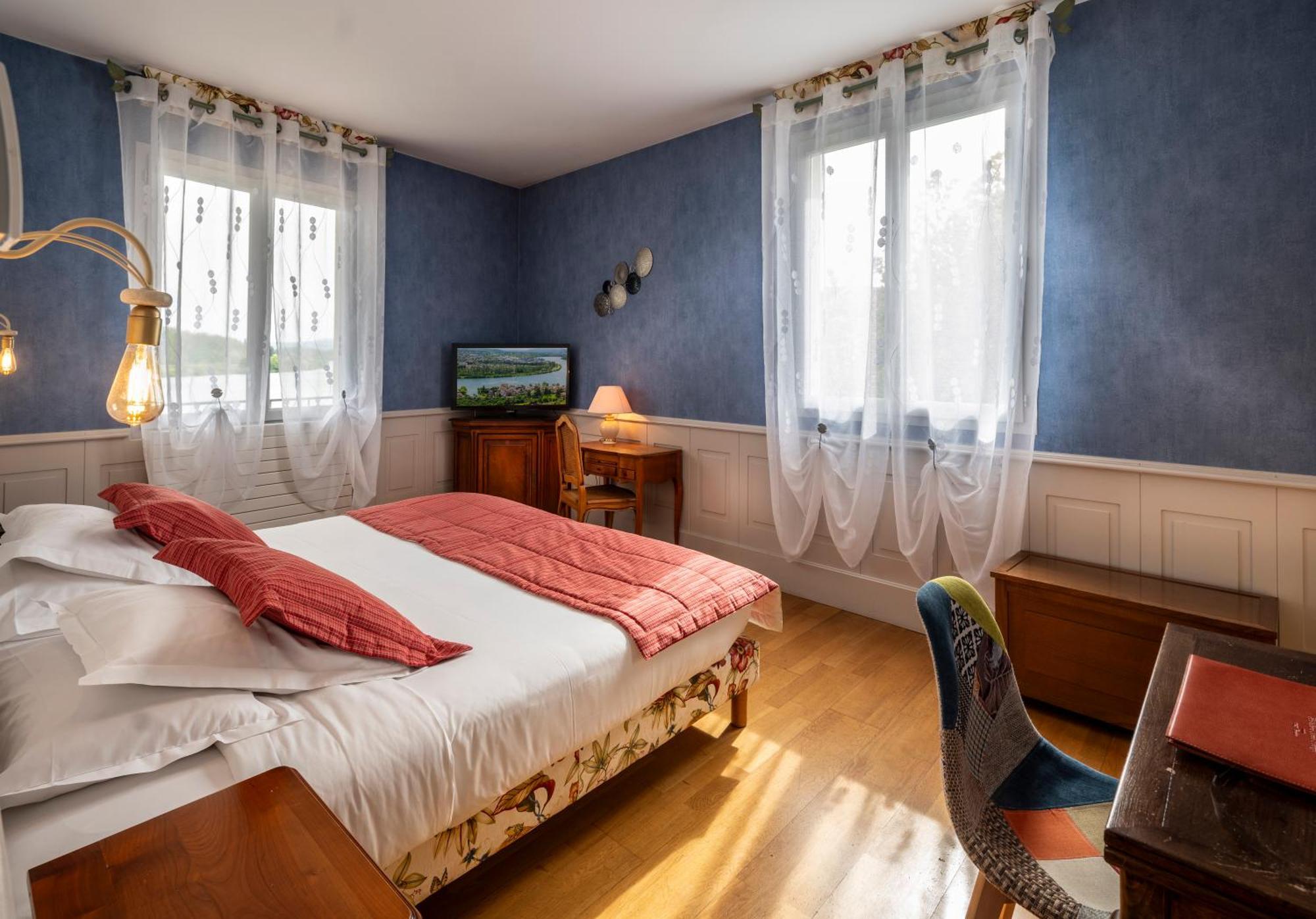 Hotel Beau Rivage Condrieu Кондриё Экстерьер фото