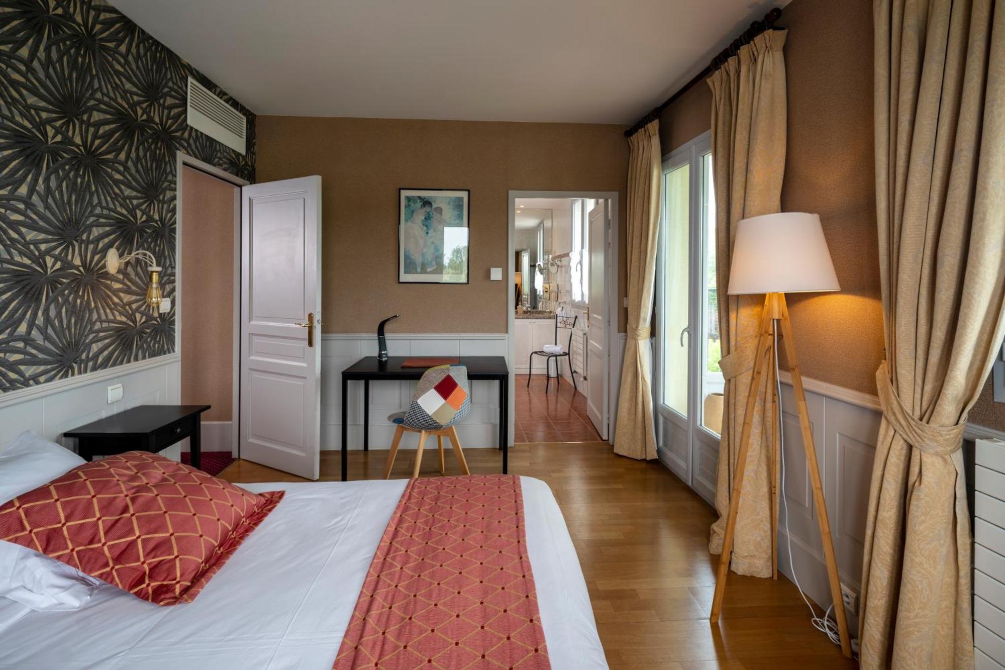 Hotel Beau Rivage Condrieu Кондриё Экстерьер фото